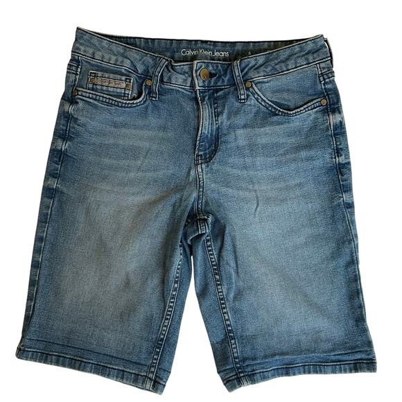 Calvin Klein Women Denim Shorts size 6, Blue, Stretchy - Picture 1 of 9